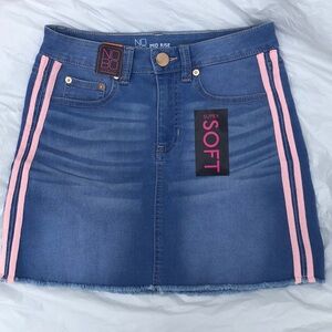 No Boundaries Dnm Mid Rise Mini Skirt  NWT